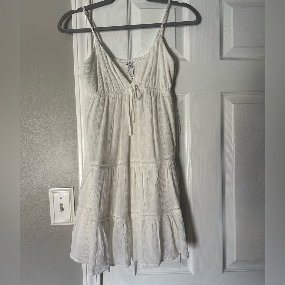 White flowy sun dress